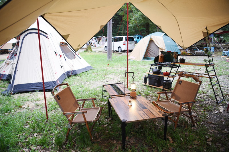 こだわりギアに囲まれた自由キャンプ！お手製キャンプ料理は大人の味 | キャンプ情報メディア LANTERN – ランタン